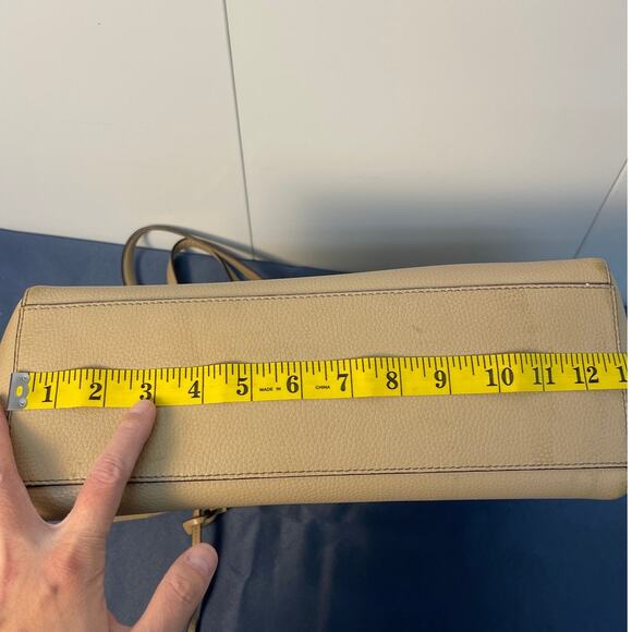 Michael Kors Women’s Large Tote Bag Color Beige - Picture 9 of 14